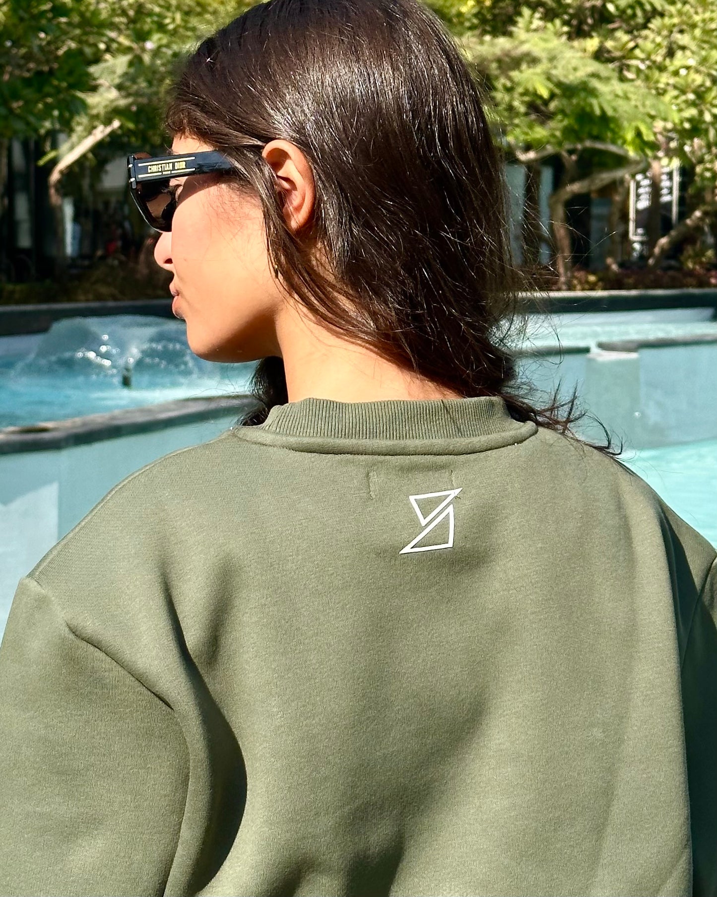 CREWNECK SWEATSHIRT IN OLIVE