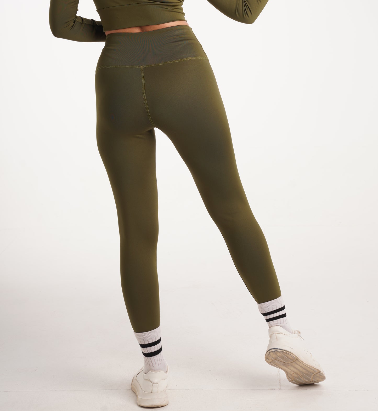 OLIVE SEAMLESS LEGGINGS